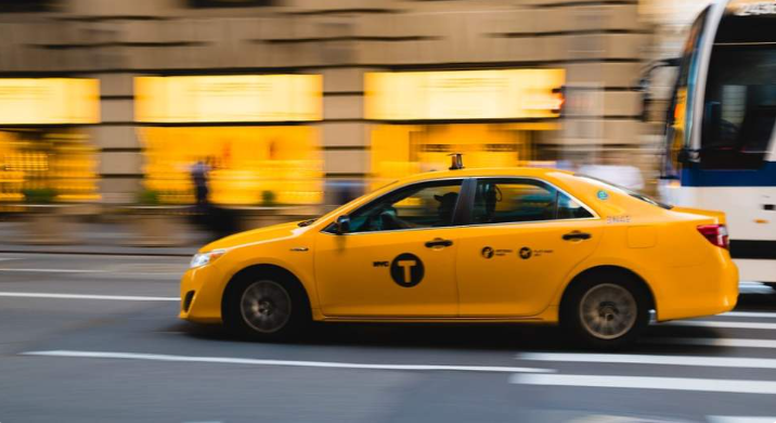 Verschil Tussen Taxi en Uber